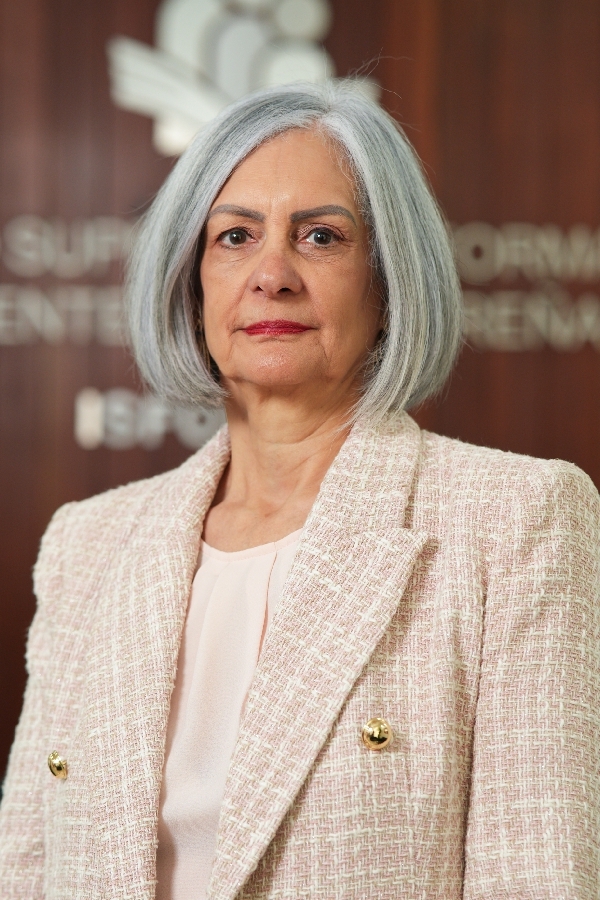 Thelma Camarena, Miembro Intuitu Personae