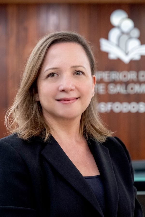 Laura Abreu, Miembro Intuitu Personae