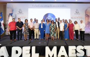 Los docentes del ISFODOSU reaccionan a sus reconocimientos por antigüedad