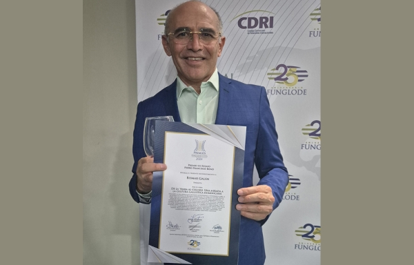 Dr. Bismar Galán, director de Posgrado y Educación Permanente del ISFODOSU es reconocido en premios FUNGLODE